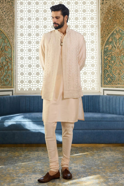 Ivory embroidered bandi set