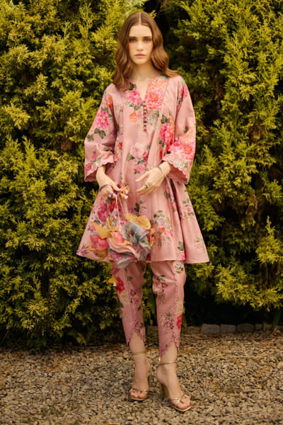 Ridhi Mehra Dusky pink floral printed kurta set RIDHJUL26D150235