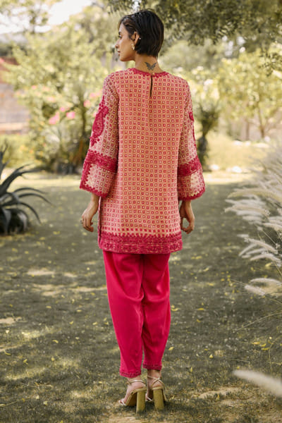 Ridhi Mehra Pink print embroidered kurta set RIDHJUL26D150210