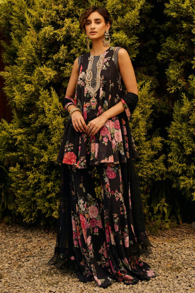 Ridhi Mehra Black floral print embroidered kurta set RIDHJUL26D150226