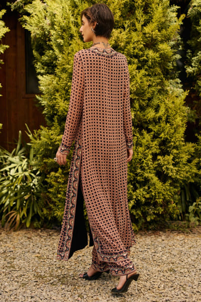 Ridhi Mehra Black geometry print embroidered kurta set RIDHJUL26D150229