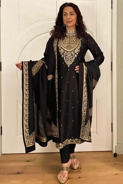 Black floral embroidery kurta set