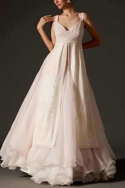Ivory floral embroidered slit kurta and skirt