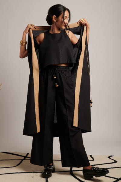 Moh India Black beige colourblocked panelled overlay MOHIJUL26D148638