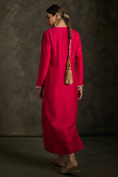 Label Revati Palshetkar Hot pink zardozi embroidered kurta dress LABEJUL26D148565