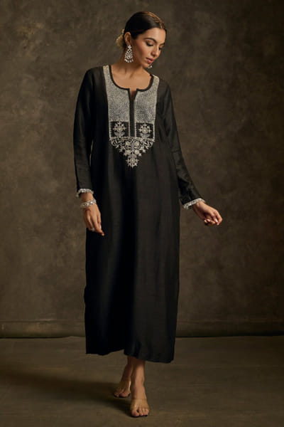 Label Revati Palshetkar Black zardozi embroidered kurta dress LABEJUL26D148567