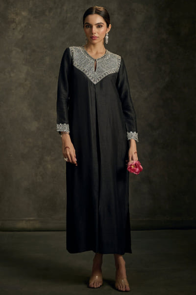 Label Revati Palshetkar Black cutdana embroidered kurta dress LABEJUL26D148570