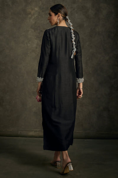 Label Revati Palshetkar Black cutdana embroidered kurta dress LABEJUL26D148570