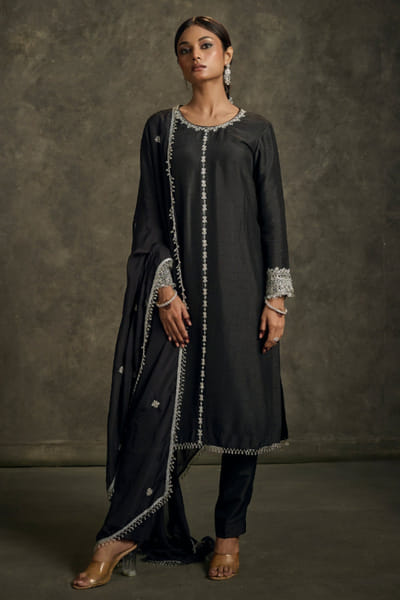 Label Revati Palshetkar Black zardozi embroidered kurta set LABEJUL26D148542