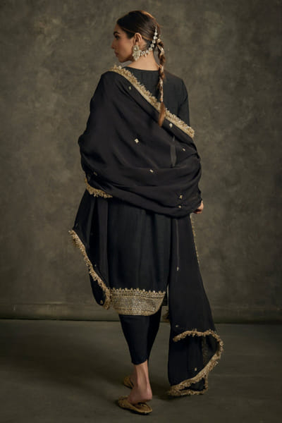 Label Revati Palshetkar Black thread embroidered kurta set LABEJUL26D148547