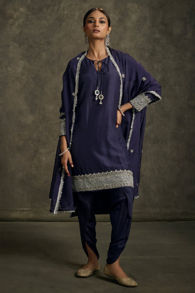 Label Revati Palshetkar Midnight indigo cutdana embroidered kurta set LABEJUL26D148548