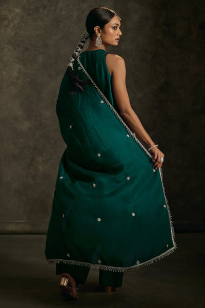 Label Revati Palshetkar Emerald green embroidered farshi salwar set LABEJUL26D148556