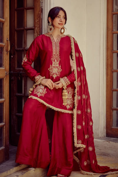 Label Revati Palshetkar Red zari embroidered sharara set LABEAUG26D153566