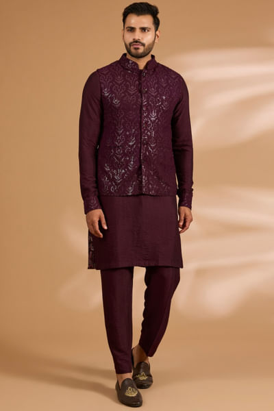 Ox blood embroidered bandi set