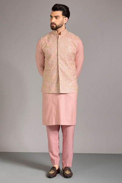 Pink thread embroidered bandi set