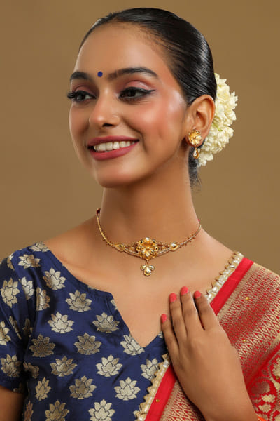 Gold traditional kundan set