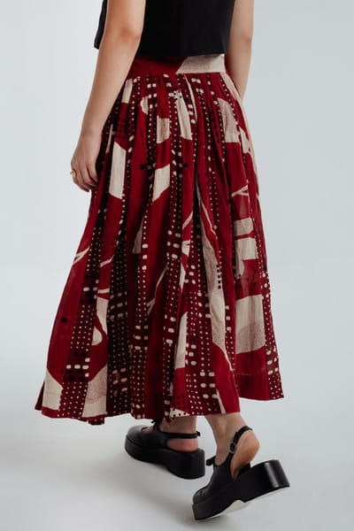 Rias Jaipur Red-black bagru dabu print embroidered skirt RIASAUG26D152480