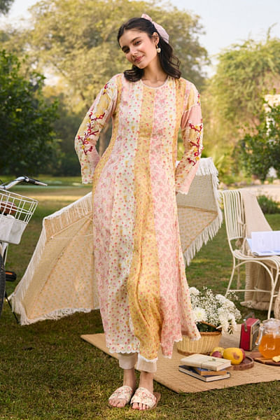 Off-white floral printed kurta set