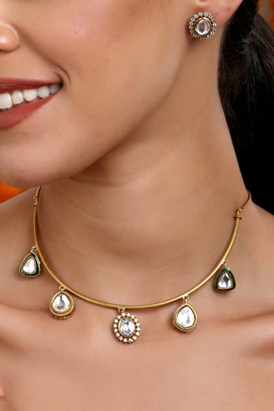 Gold kundan hasli necklace set