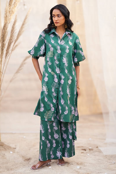 Green leaf print shirt-style kurta and pants