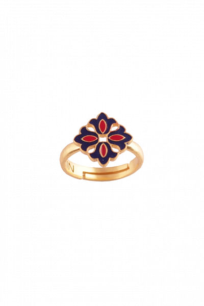 Red and deep blue petal ring