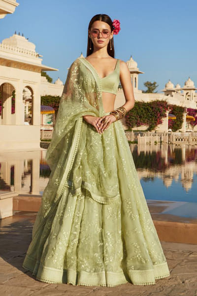Sabyasachi Lehenga set SACGH011318