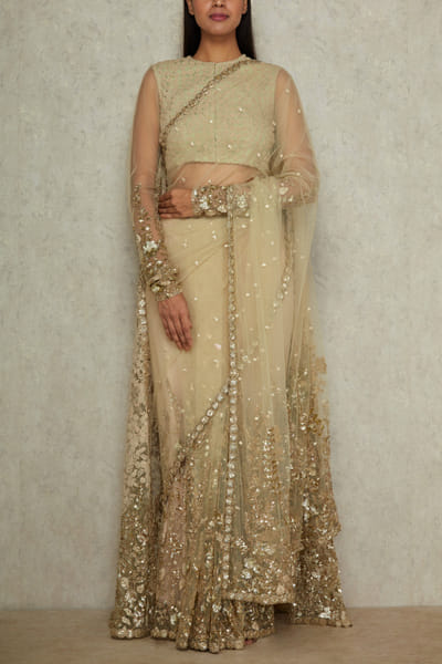Sabyasachi Sari with long trail SACINA31