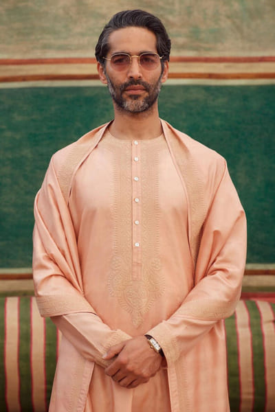 Sabyasachi Peach Bangalore silk embroidered kurta set SACMK009120