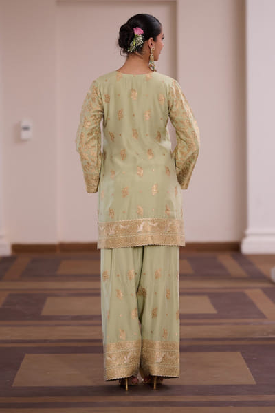 Safaa Green zari gota and parsi gara woven kurta set SAFAAUG26D151353