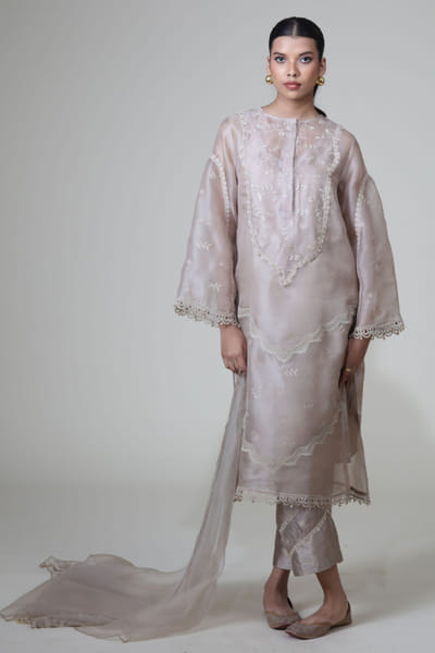 Bunka Sand floral embroidered dupatta BUNKAPR26D242843