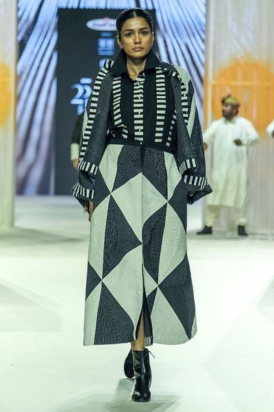 Black and white applique embroidered skirt