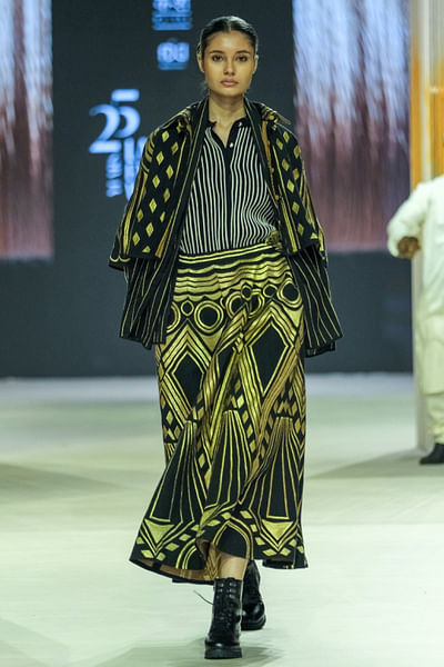 Black and gold embroidered crop shirt