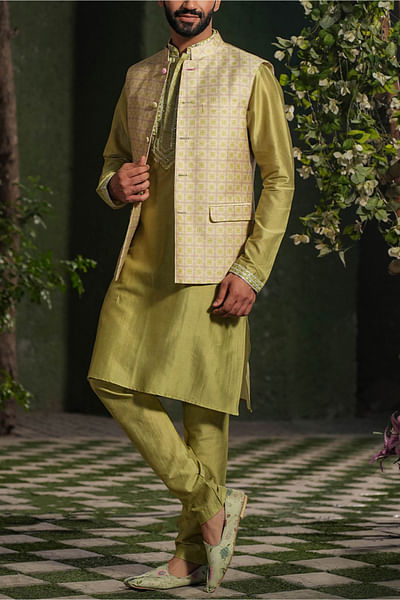 Sap green Mughal printed bandi and kurta set