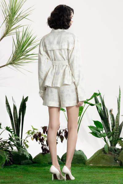 Siddhartha Bansal Off-white printed jacket and shorts set SIDDMAY26D144999