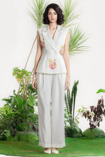 Siddhartha Bansal Off-white floral hand embroidered blazer set SIDDMAY26D145001