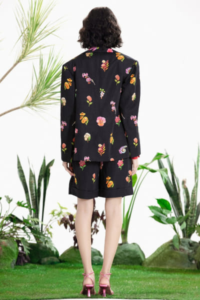 Siddhartha Bansal Black floral print embroidered blazer set SIDDMAY26D145002
