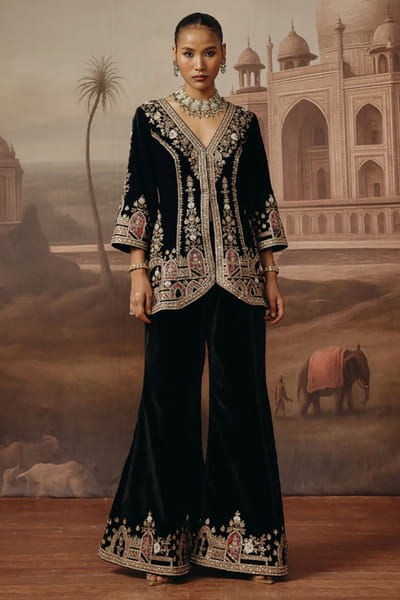 Black embroidered jacket set