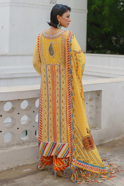 Aditi Gupta Yellow printed and embroidered kurta set ADITJUL26D149550