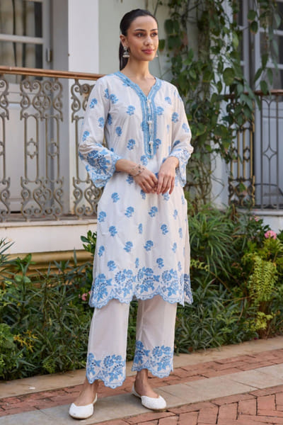 Mulmul Off white printed cotton kurta set MULMJUL26D249689