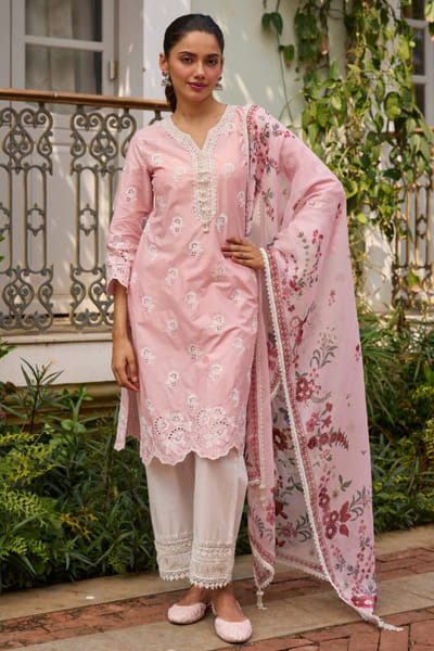Mulmul Pink motif printed kurta set MULMJUL26D249690