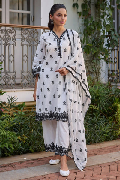 Mulmul Black and white printed kurta set MULMJUL26D249702