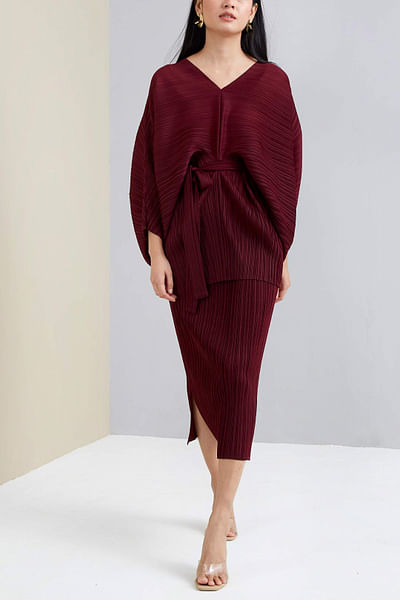 Burgundy kaftan and midi skirt