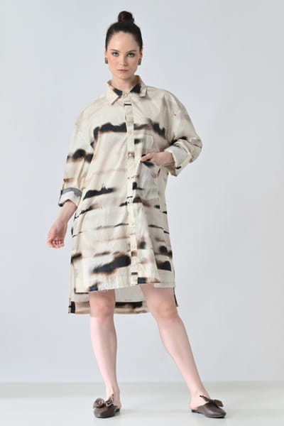Samant Chauhan Off-white abstract printed shirt dress SAMAMAY26D144400