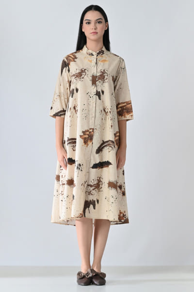 Samant Chauhan Beige abstract printed midi dress SAMAMAY26D144401