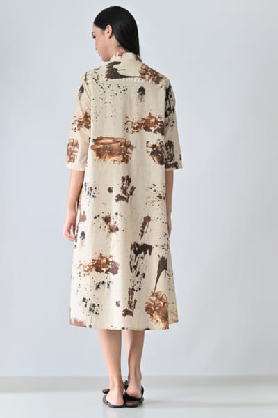 Samant Chauhan Beige abstract printed midi dress SAMAMAY26D144401