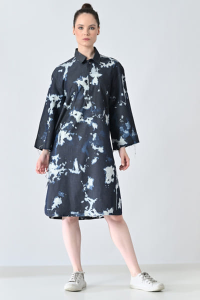 Samant Chauhan Blue abstract printed shirt dress SAMAMAY26D144404