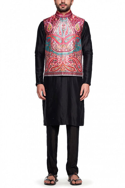 Red paisley printed bandi