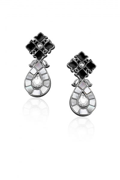 Silver kundan and pearl earrings