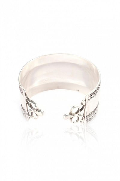Silver handcrafted bangle