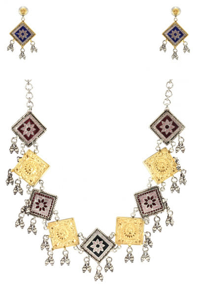 Silver and gold plated necklace set